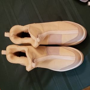 Fur lined ankle boots